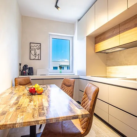 12bv Pop Old Apartamento Braşov